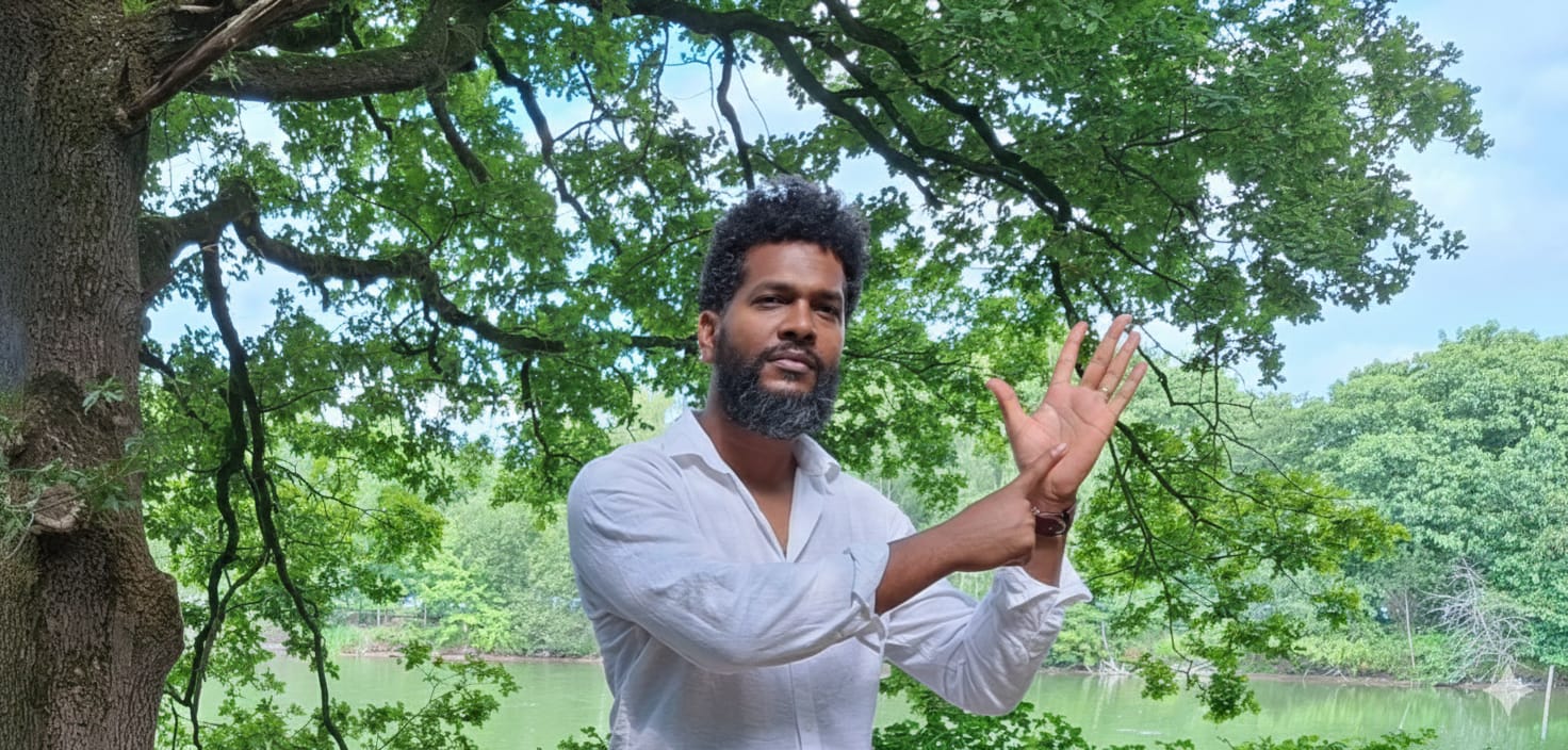 Medium Armando – Holistic View